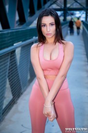 Alyssia Kent, the Horny Runner with Alyssia Kent
